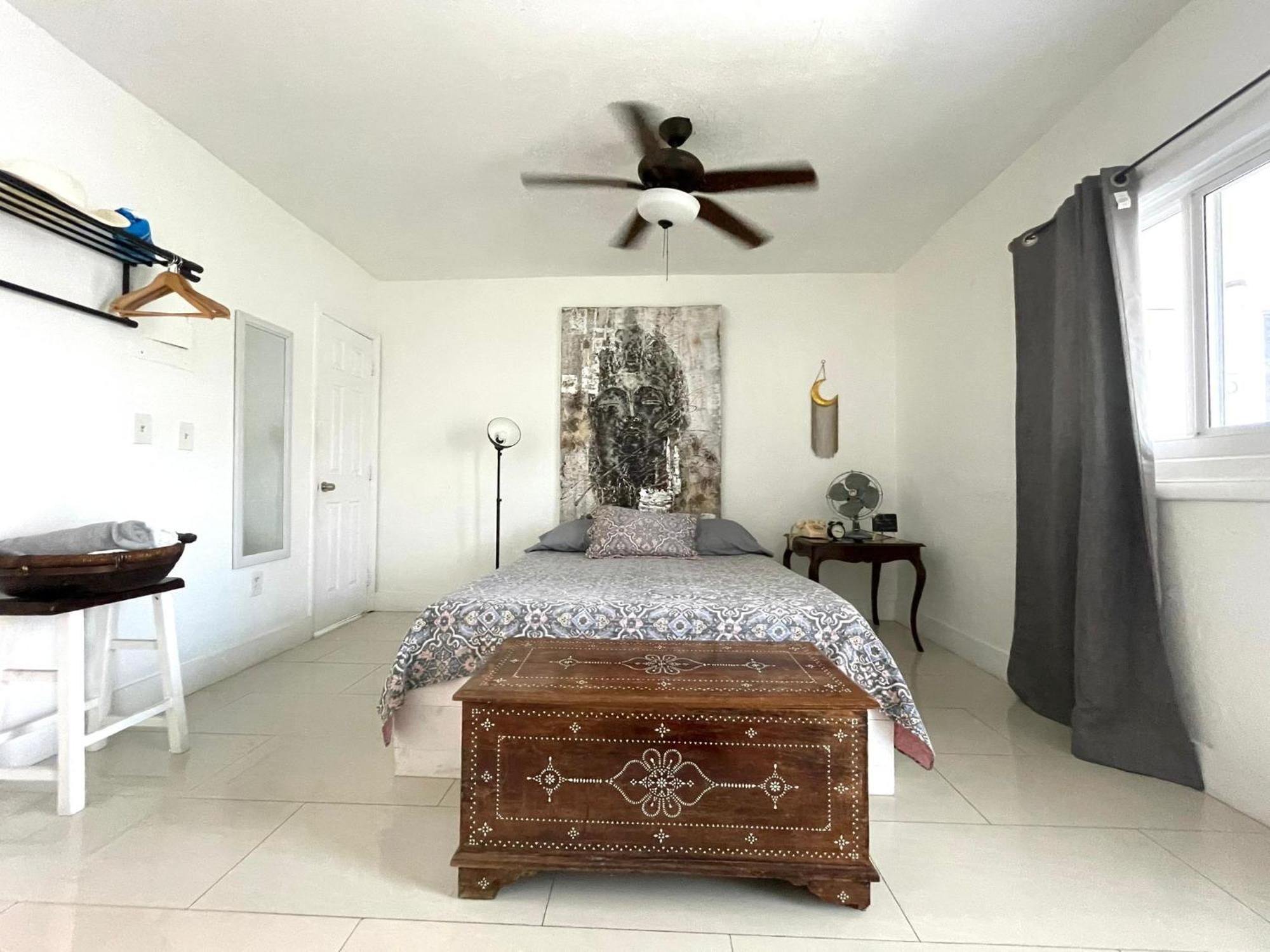 Private Studio Blocks From Coconut Grove Miami Exterior photo